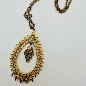 Vintage Sarah Coventry 1974 Aloha Gold Pendant Necklace